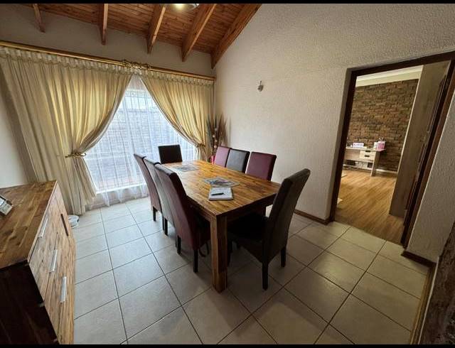 4 BEDROOM HOUSE FOR SALE IN EDLEEN